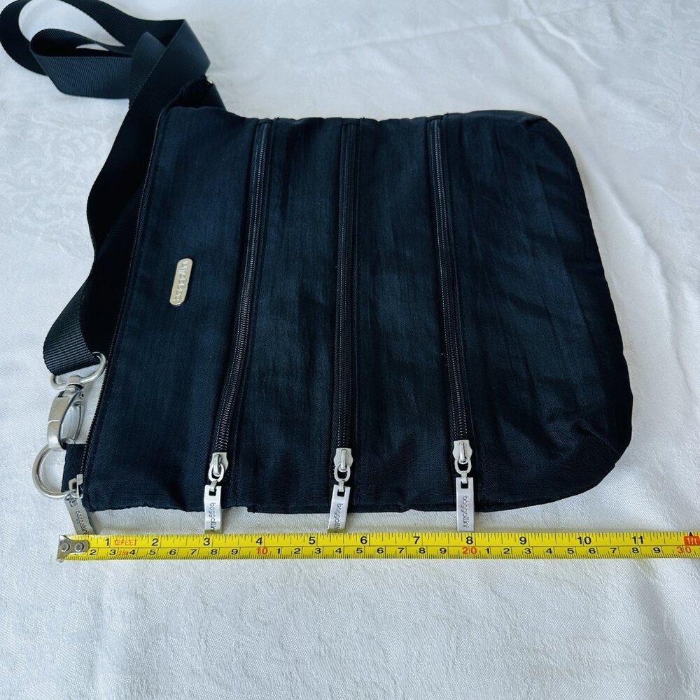 Baggallini Big Zip Crossbody Purse Lots of Pockets Nylon Wide Strap Lined 11” - Picture 13 of 14